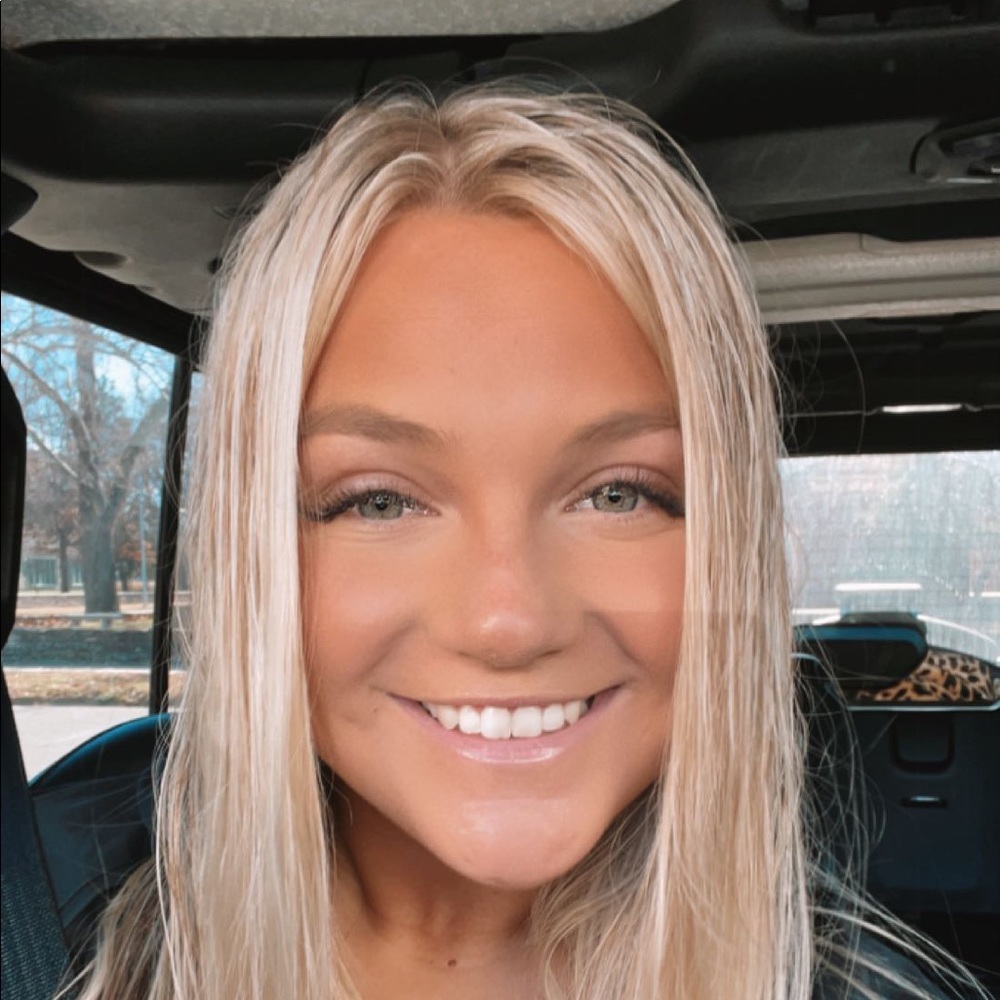 Meet your Posher, Hannah